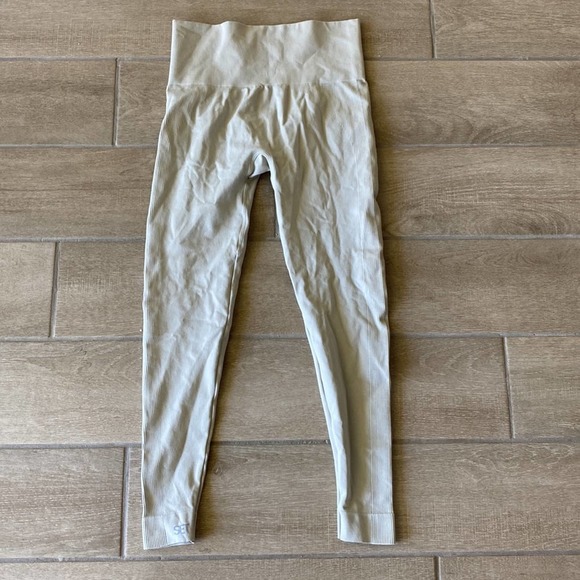 Set Active Cream Leggings Size: M - Picture 6 of 7